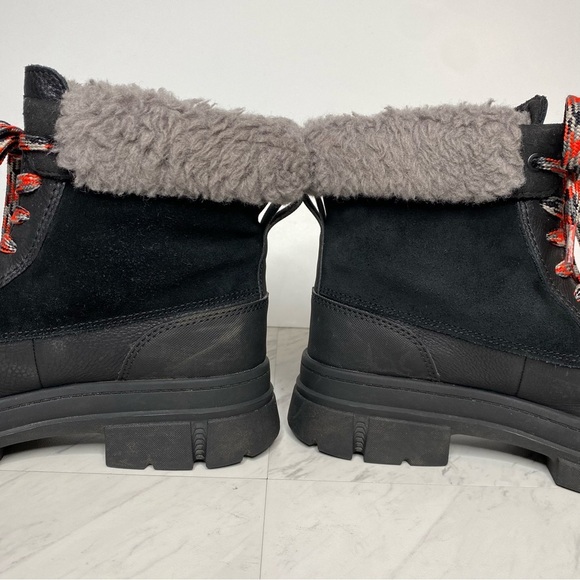 UGG Ashton Addie Black Fur Cuff Lace Up Lug Sole Boot 11 - Picture 7 of 16
